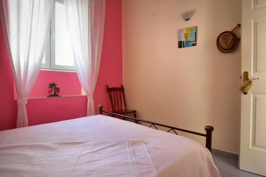 Nafsikas Apartment - Ipsos Beach Екстер'єр фото